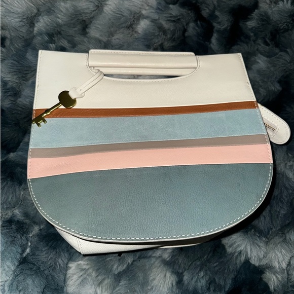 Darling Fossil Bag- Perfect for Spring & Summer - Picture 1 of 5